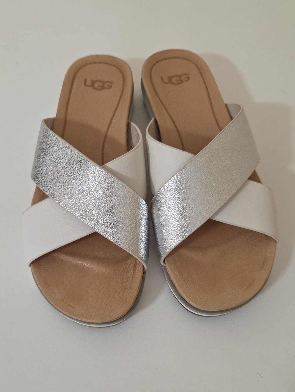 UGG Women's White and Silver Crisscross Slide Sandals